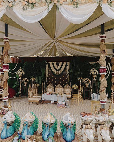 Stage & aisle florals